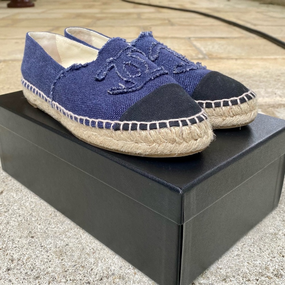 Denim CHANEL Espadrilles in fantastic condition